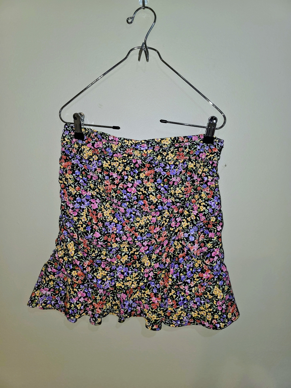 Zara Black Floral Ruffle Hem Mini Skirt